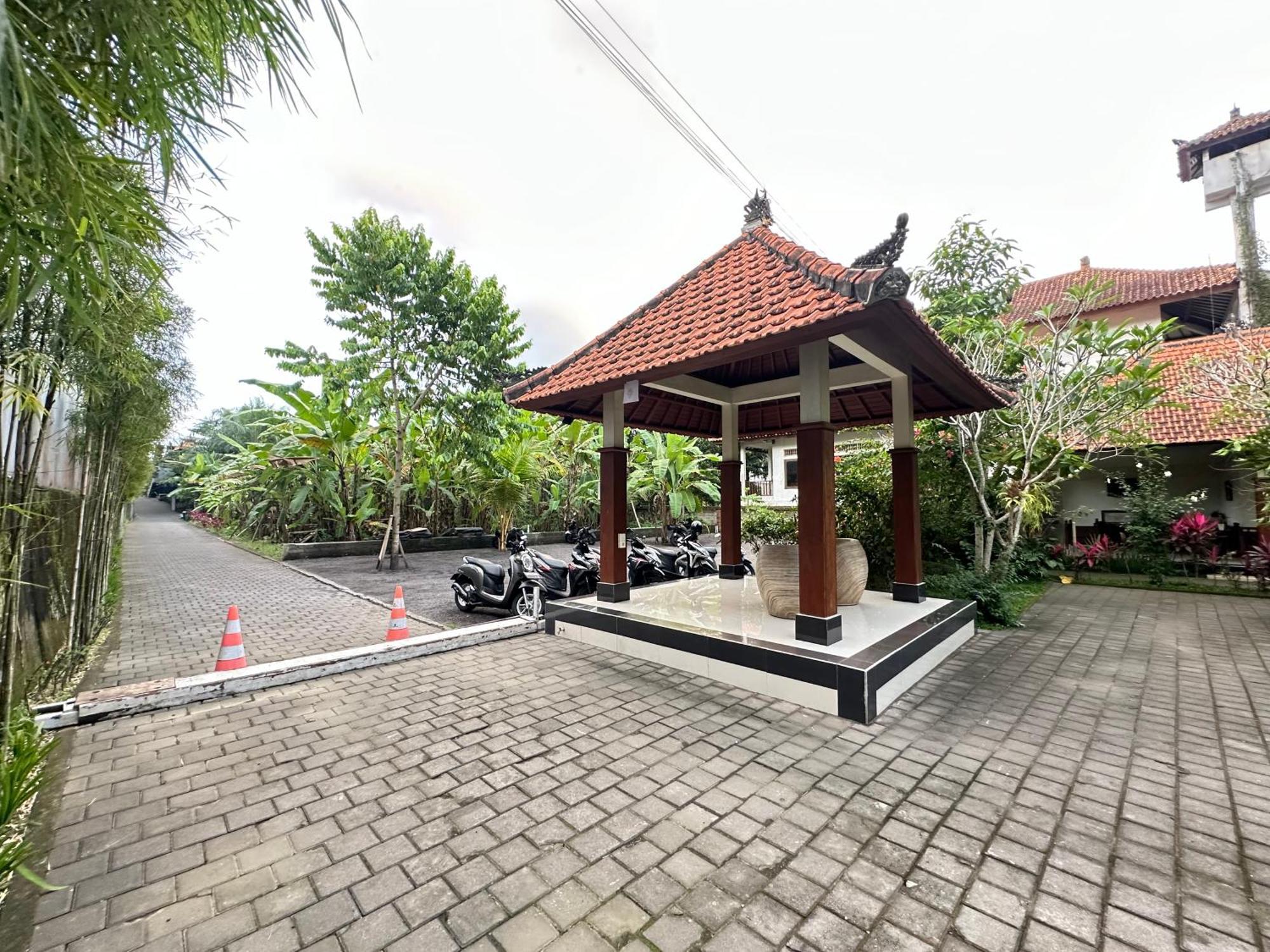Brata Cottage Ubud Екстер'єр фото