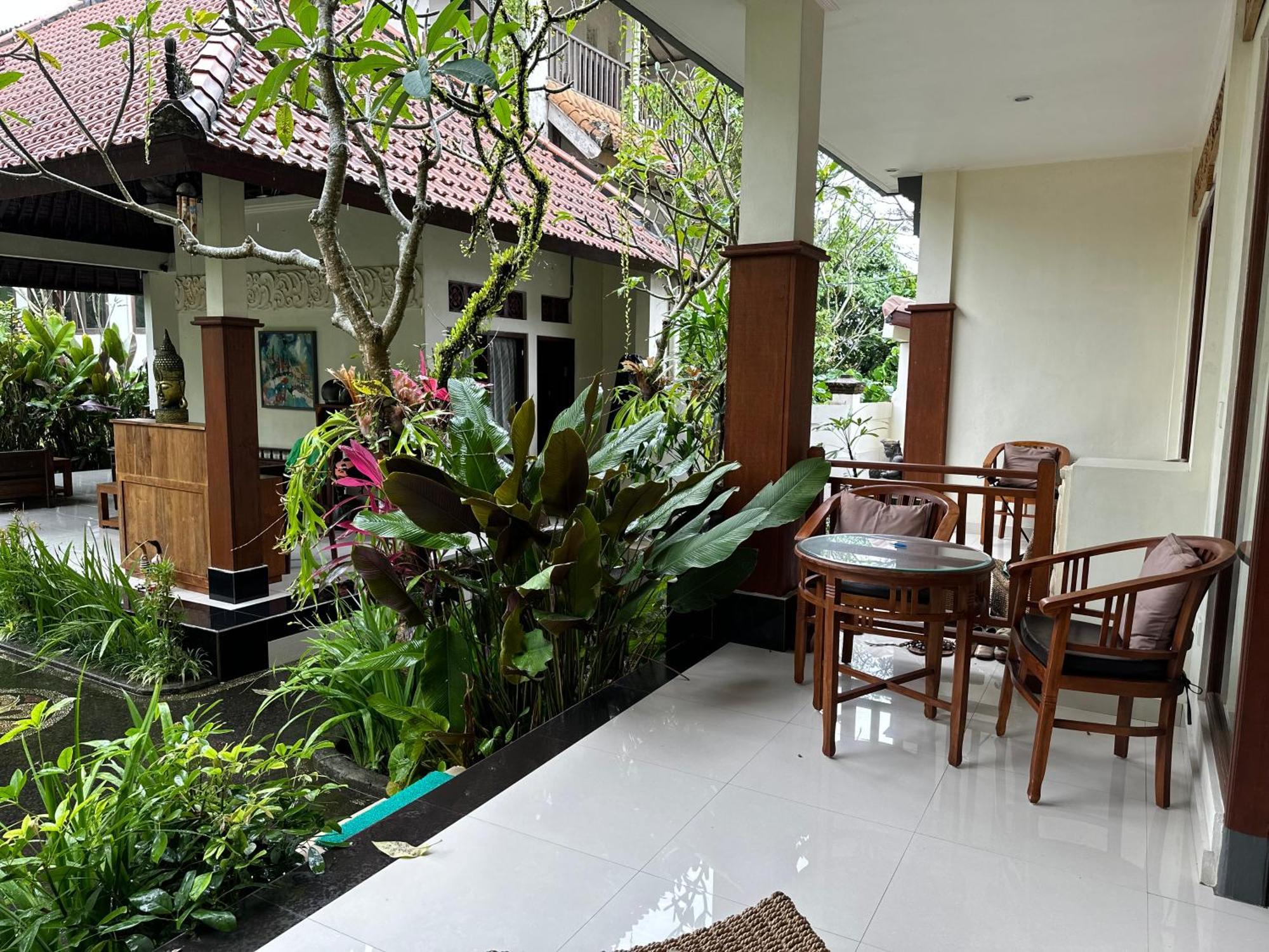 Brata Cottage Ubud Екстер'єр фото
